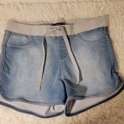 No Boundaries Juniors' ribbed waist dorm shorts size large (11-13)