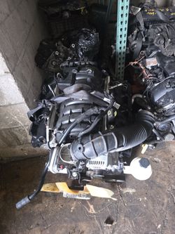 Motores transmisión y partes de autos  305/590/3018