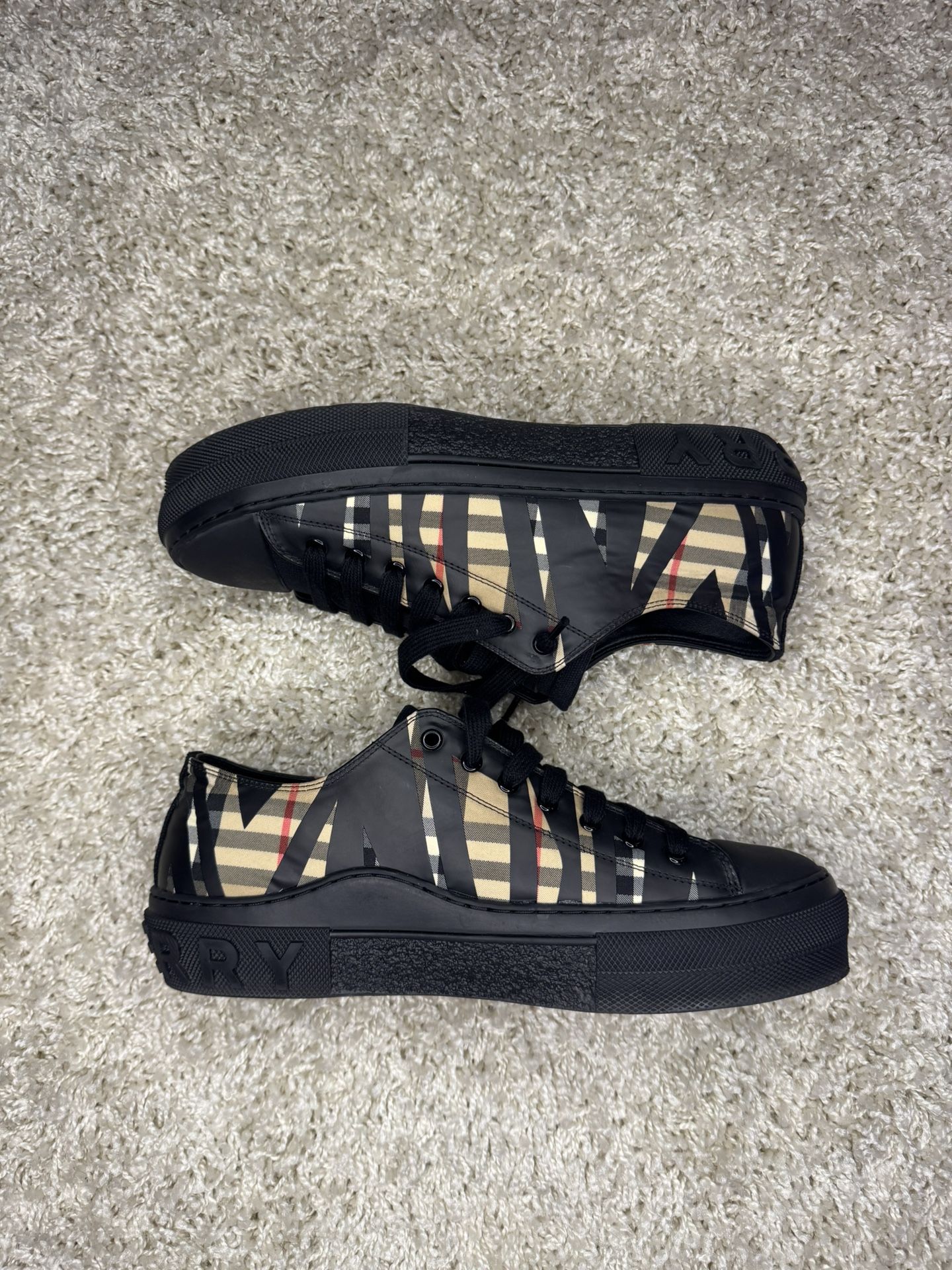 Burberry shoes