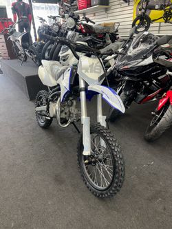 Brand new Apollo 125cc dirt bike