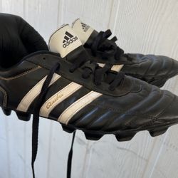 Adidas Questra