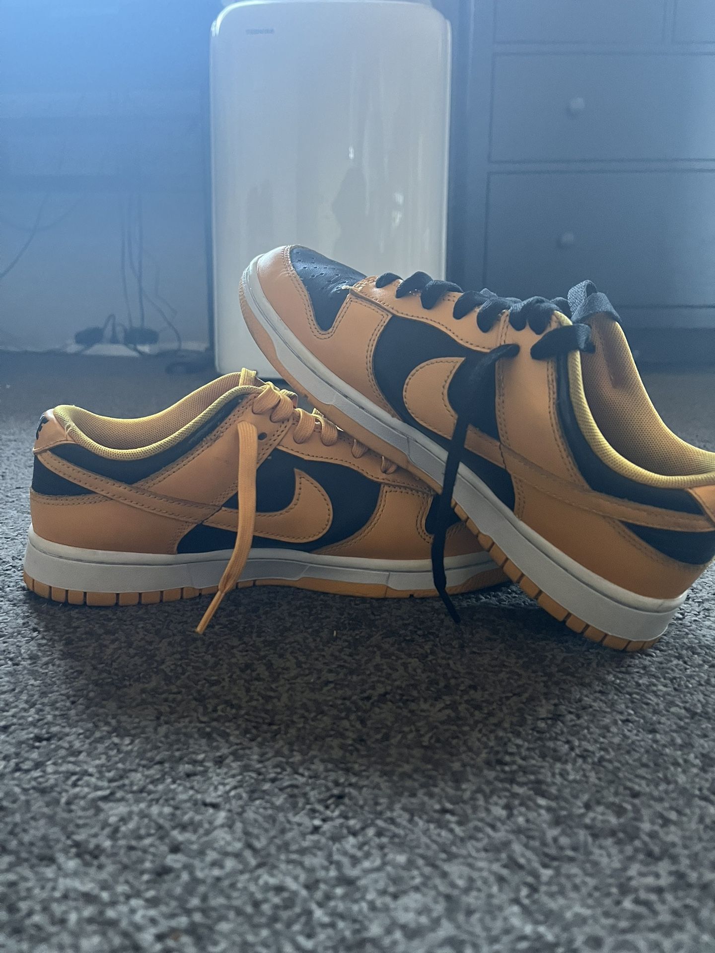 Nike Retro Goldenrod 2021 Size 9 US Men ‼️Check Disc‼️