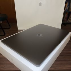 2017 Space Grey MacBook Pro 15” 16 GB Memory