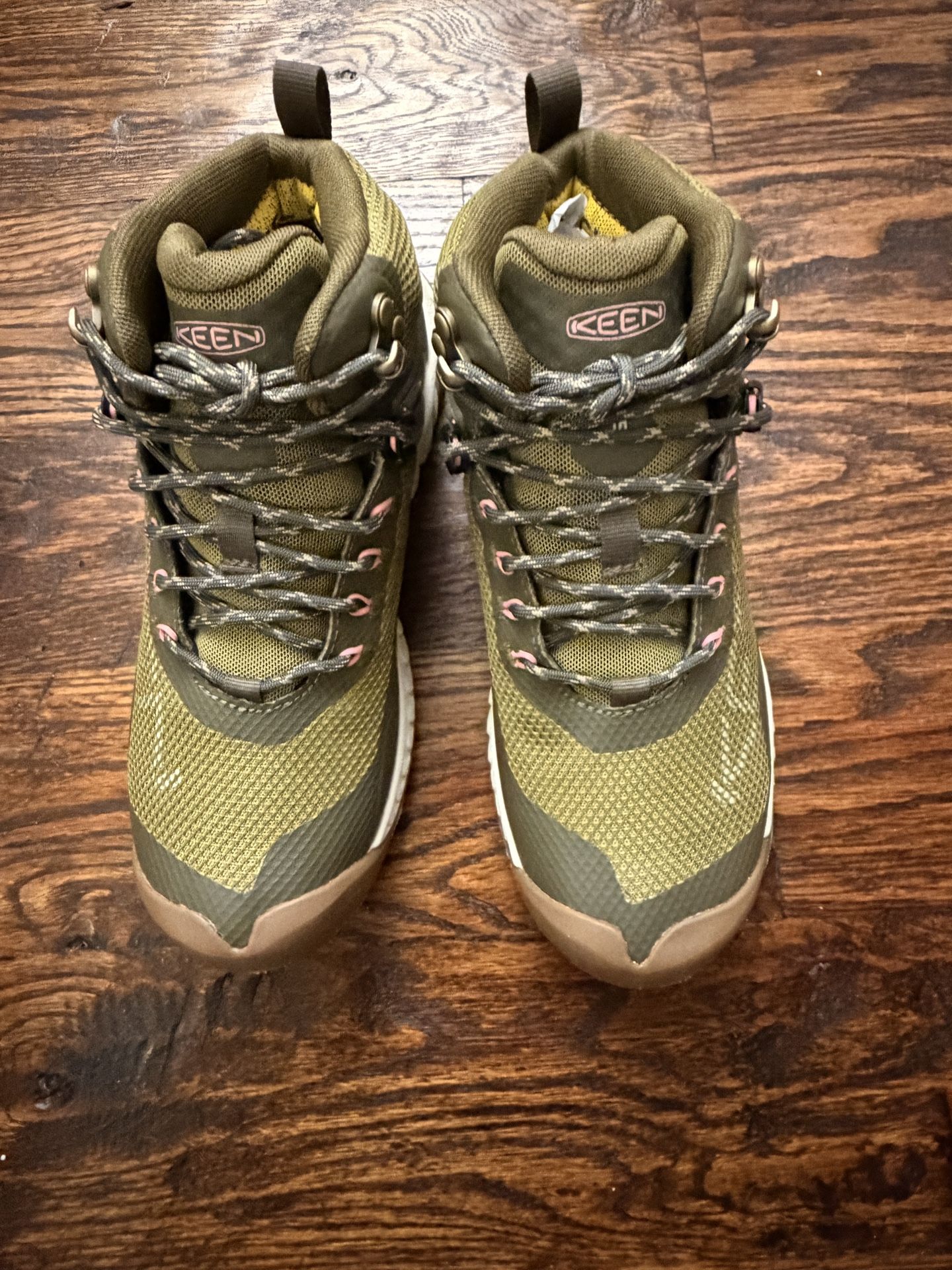 Brand New KEEN Women's NXIS Evo Mid Height Waterproof Fast Packing Hiking Boots, Olive Drab/Silver Birch, 6.5 