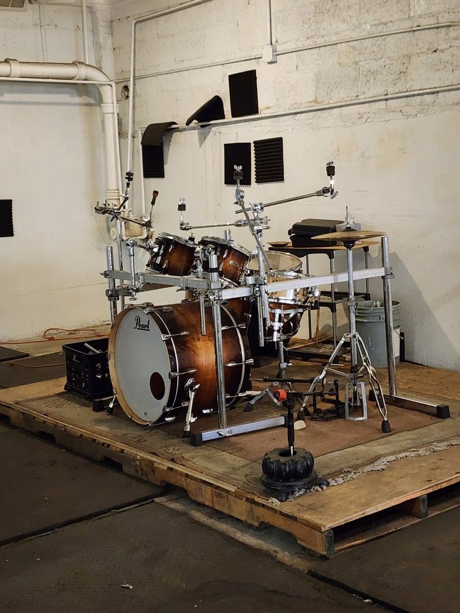 Pearl Studio Drum Set With Rack And Cymbols and Seat