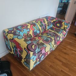 Free - Sofa