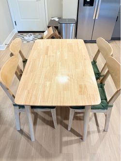 Dining Table + 4 Chair set