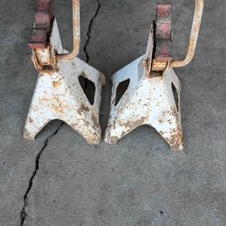 Two heavy duty Jack stands