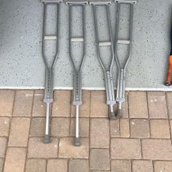 Crutches 