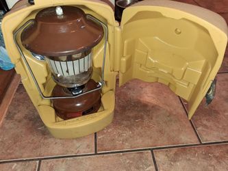 Vintage Coleman Lantern & Case