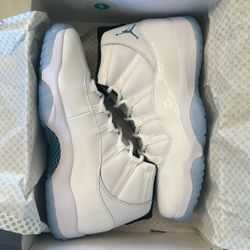 Air Jordan 11 Retro - Sz 13 - Legend Blue