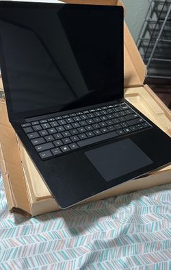 Laptop 4 13.5" Touchscreen Laptop,