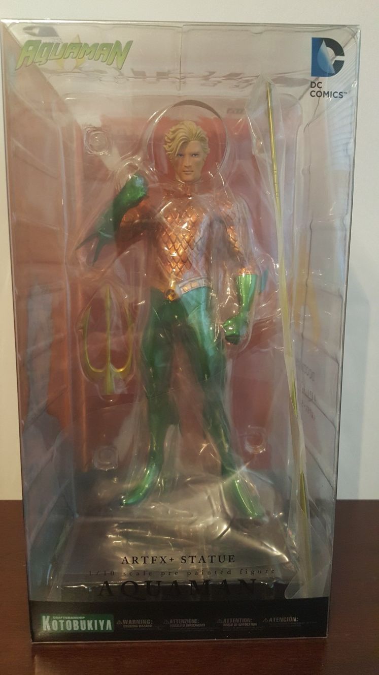 Aquaman Statue