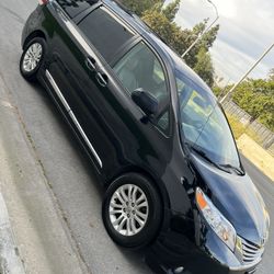 2013 Toyota Sienna 