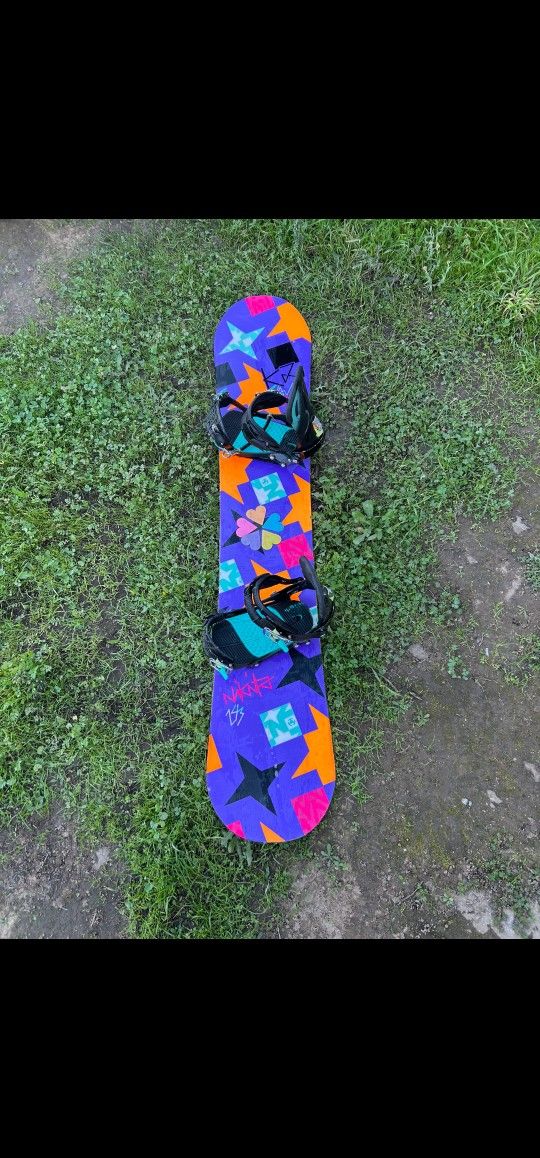 143cm Snowboard And Bindings