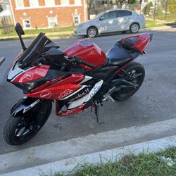 2016 YAMAHA YZF-R3 (Clean Title)