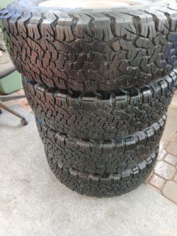 JUEGO DE YANTAS BFGOODRICH SEMI NUEVAS MEDIDA 17