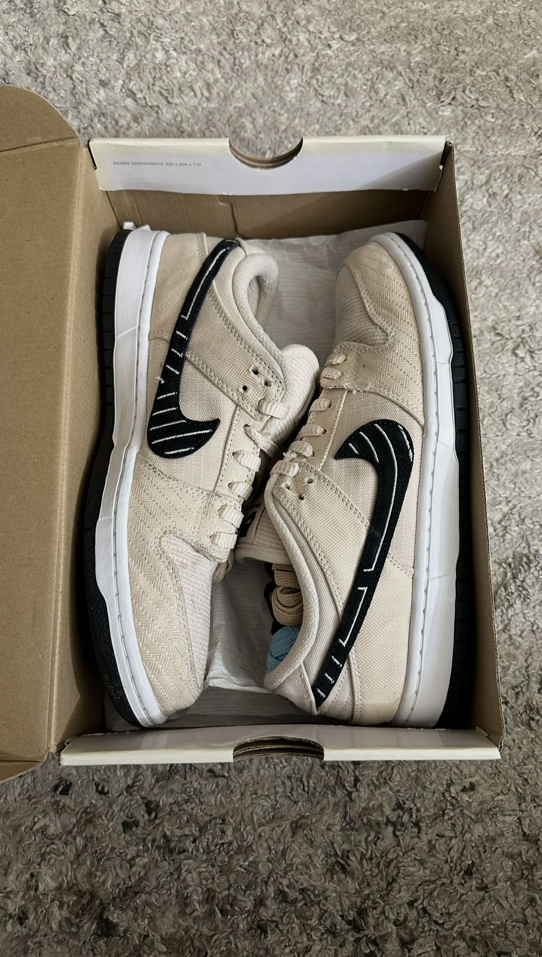 NIKE SB DUNK LOW ‘ALBINO & PRETO’