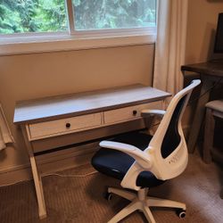 Computer Table &. Chair Combo