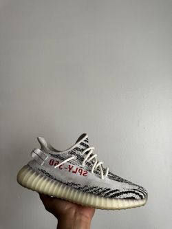 Yeezy Boost 350 V2  Zebra Size 9