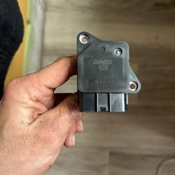 Toyota Lexus Scion Rav4 Highlander Mazda MAF Sensor  Please Look At ALL Picture for Compatibility Fits Many Cars!  