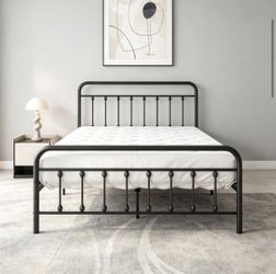 Queen Size Black Metal Bed Frame with Headboard & Footboard