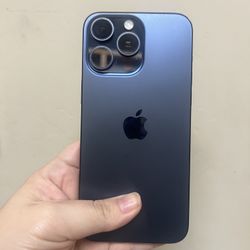 iPhone 15 Pro Max AT&T 256 GB 