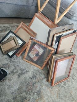 19 picture frames