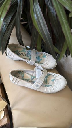 Skechers Size 5