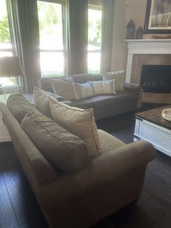 Living Room Set -basset Fruniture