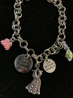Live your dream with no regrets Charm Bracelet