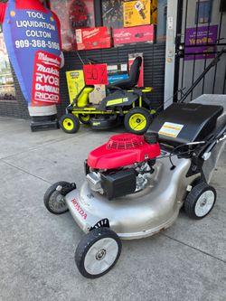 HONDA GAS 21-IN SELF PROPELLED LANW MOWER