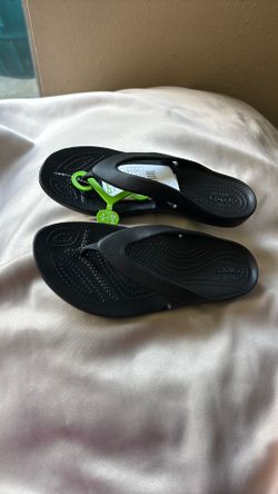 Crocs women size 8