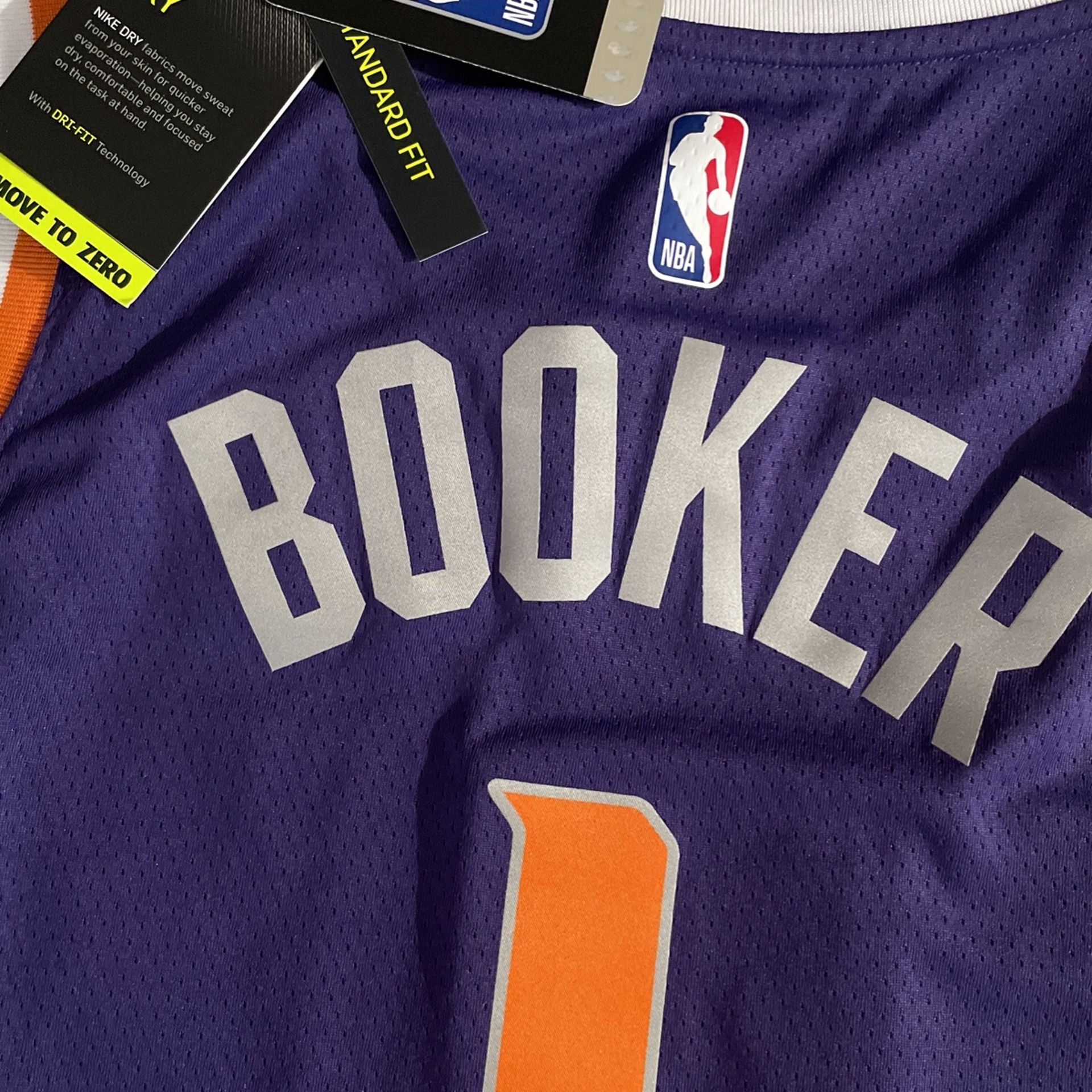 Devin Booker Jersey (City Edition 21-22) SIZE L for Sale in Tucson