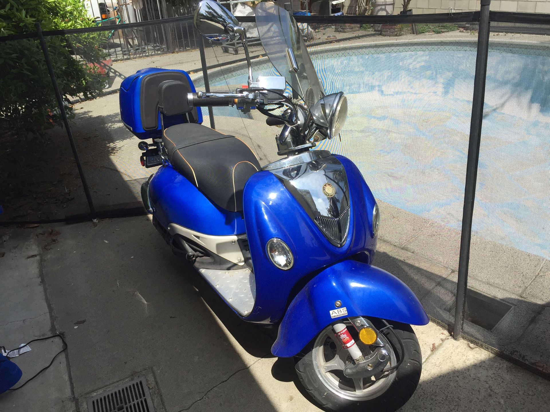 BMS Palazzo 150cc scooter motorcycle 2010
