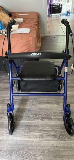 Drive walker with seat in excellent condition