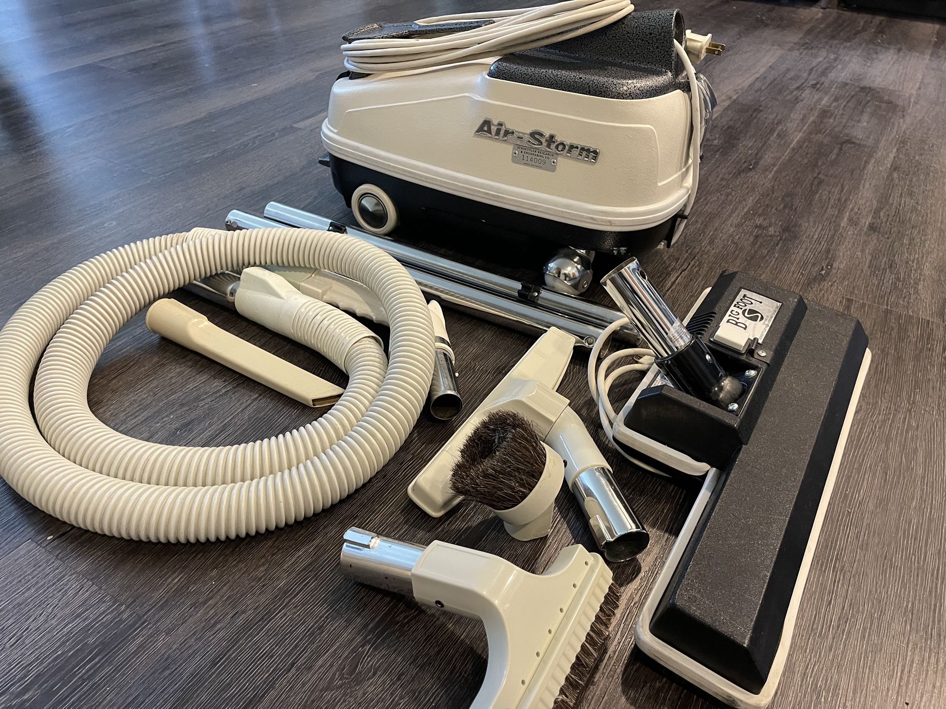 Air Storm Hepa Canister Vacume
