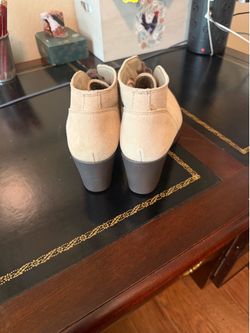 Shoes size 9.