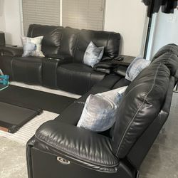 Black Leather Couches In Like New Condition