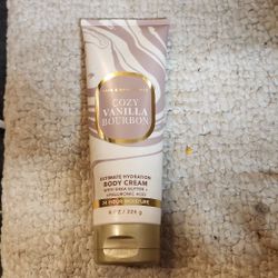 Cozy Vanilla Bourbon Bath And Body Works 