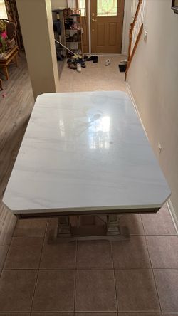 Stone table and chairs NEGOTIABLE