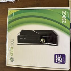 Xbox 360 Box, Kinect, 2 controllers, power supply, AV Cable and battery packs 