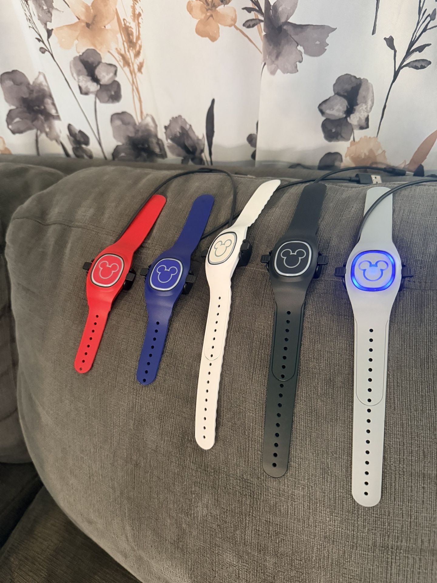 MagicBand+ With Chargers Kids And Adult