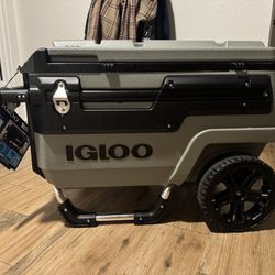 Igloo 70 Qt. Trailmate Roller Cooler 