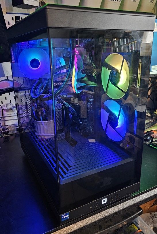 iBuyPower Y40 i7-14700F, 32GB DDR5, 2TB NVMe, RTX 4060 Ti 16GB, Win 11