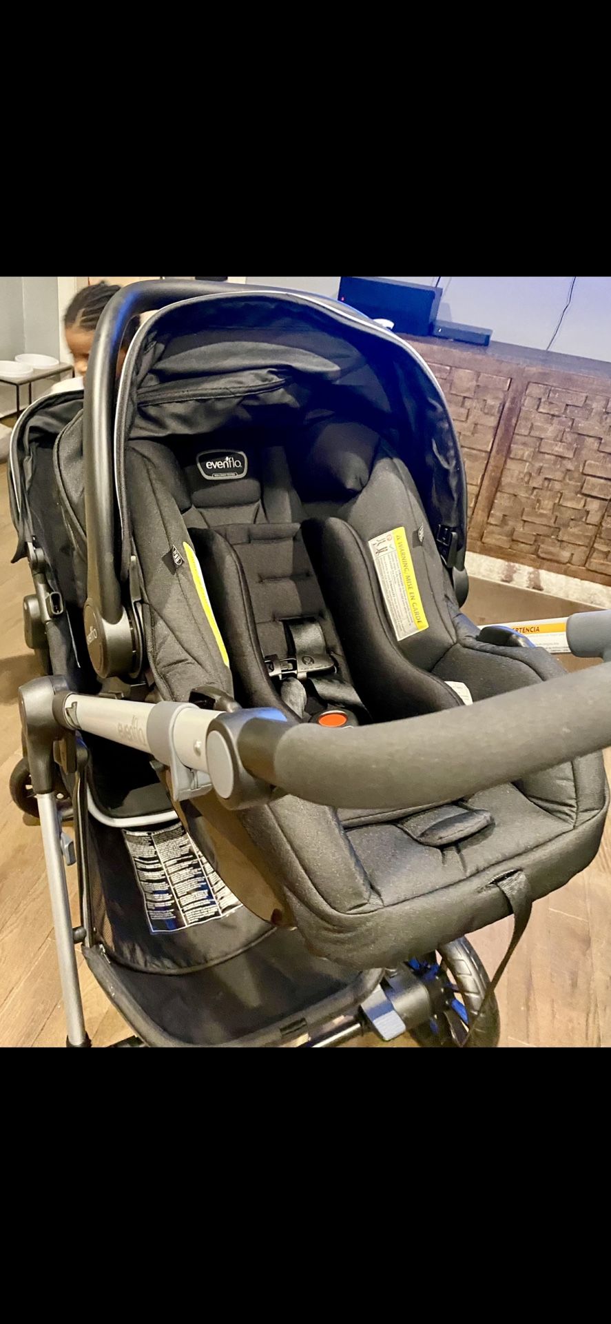 EVENFLO (DOUBLE STROLLER ) for newborn & toddler for Sale in Queens, NY