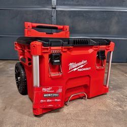 New Milwaukee PACKOUT 22” Rolling Tool Box - Second Generation Model