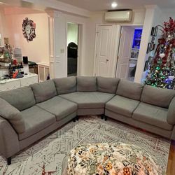 5 Seater Sectional Couch+Delivery