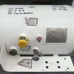 Propane tank horizontal very nice condition 20 gallon