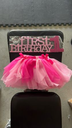 Baby’s 1st Birthday Tutu Skirt And Place Sign $2